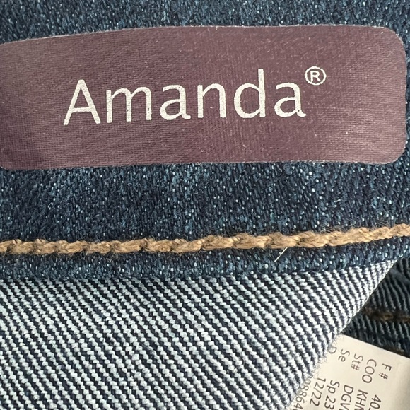 GLORIA VANDERBILT AMANDA STRAIGHT TAPERED LEG FABULOUS STRETCH JEANS COMFY FIT - Picture 11 of 11